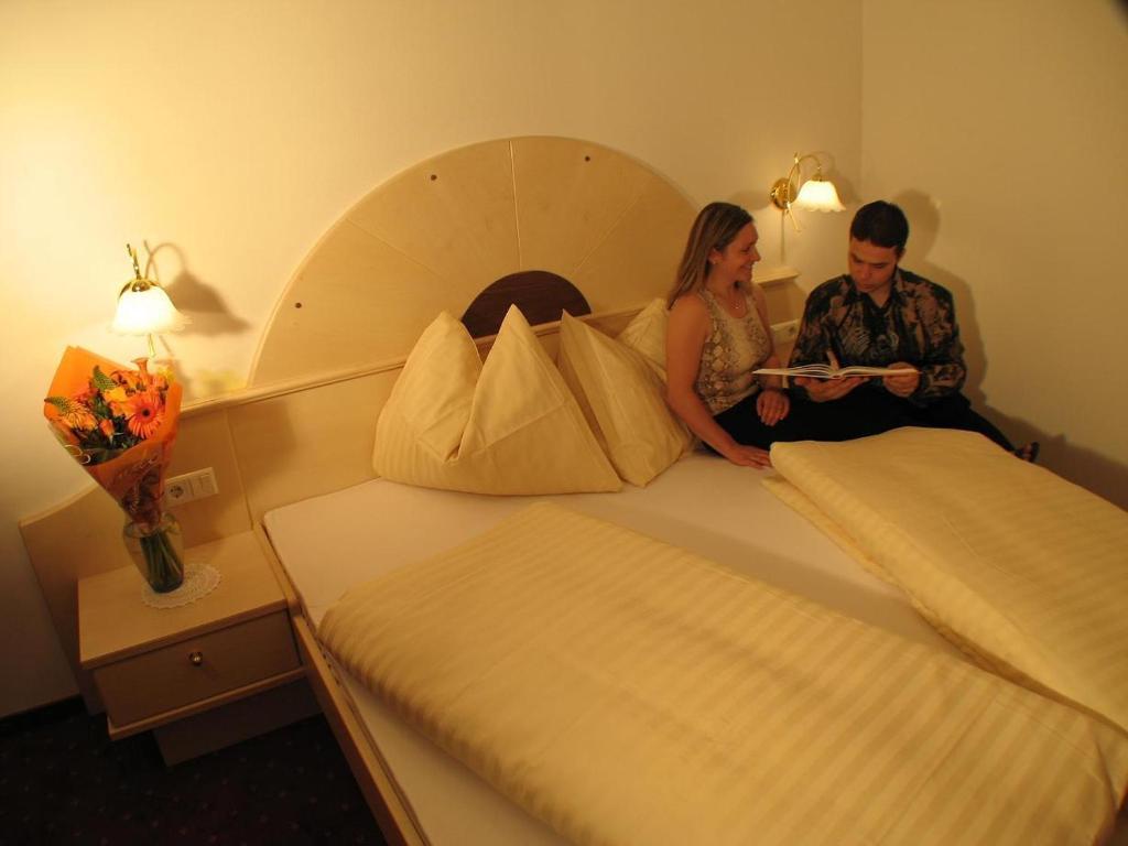 Hotel Laerchenhain St. Valentin auf der Haide Zimmer foto