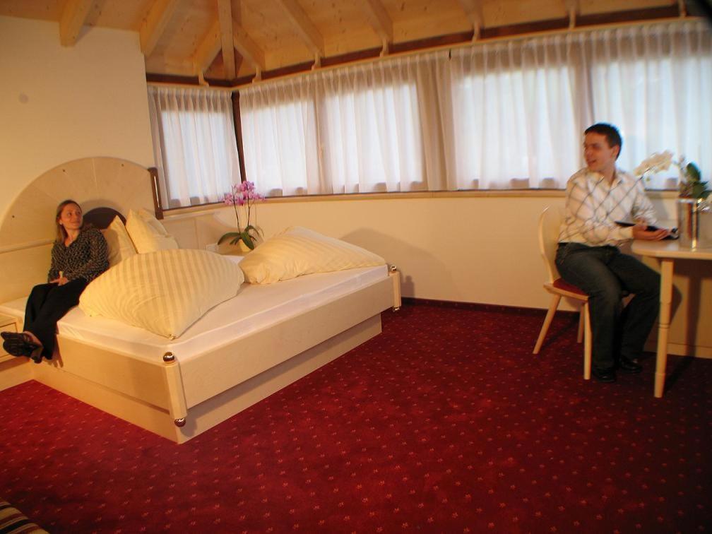 Hotel Laerchenhain St. Valentin auf der Haide Zimmer foto