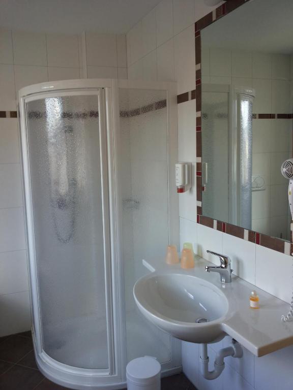 Hotel Laerchenhain St. Valentin auf der Haide Zimmer foto