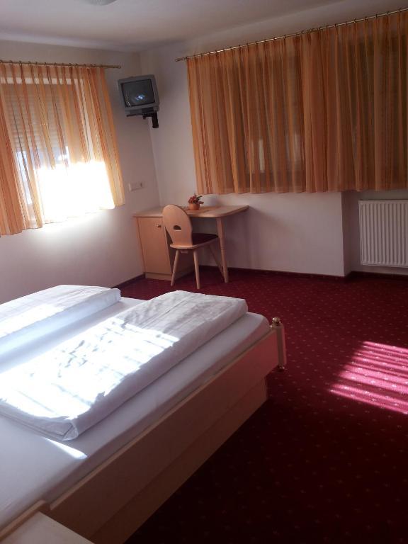 Hotel Laerchenhain St. Valentin auf der Haide Zimmer foto